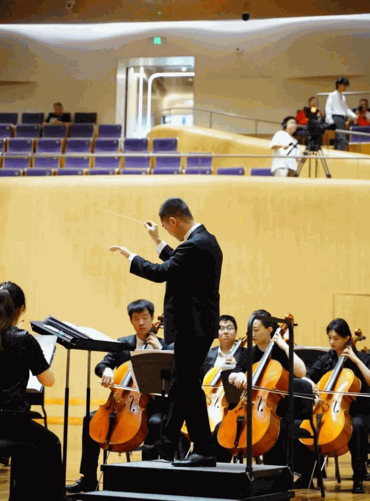 西安新高教职业高中 受邀参加西安市统战系统庆祝中相关图片