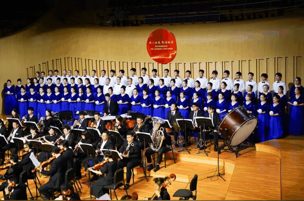 西安新高教职业高中 受邀参加西安市统战系统庆祝中相关图片