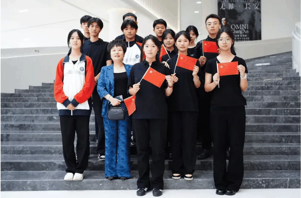 西安新高教职业高中 受邀参加西安市统战系统庆祝中相关图片