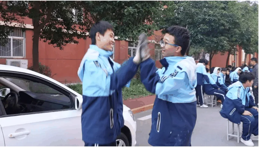 【腾飞吧，城市科技！】以赛促学，充分实践 新能源相关图片