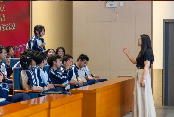 在现代，守护每一个孩子的笑容！相关图片
