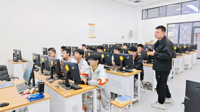 专家引领 研以致远 西安科学教育研究院专家团队莅相关图片