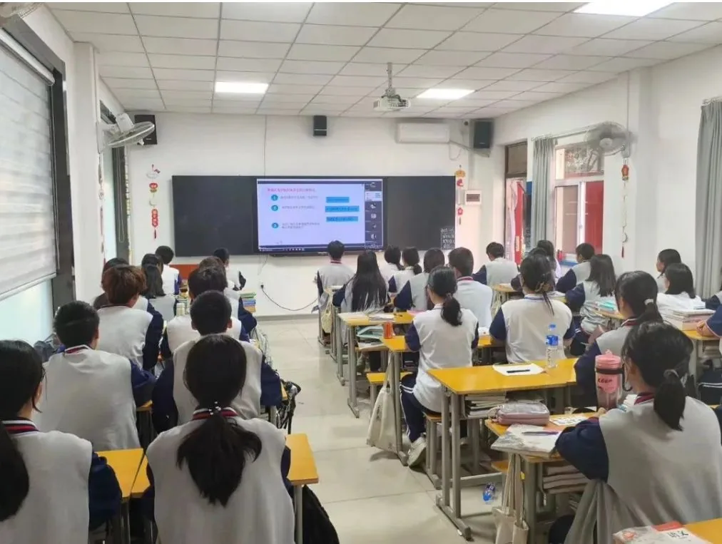西安市卫生学校开展高职单招报考政策宣讲活动相关图片
