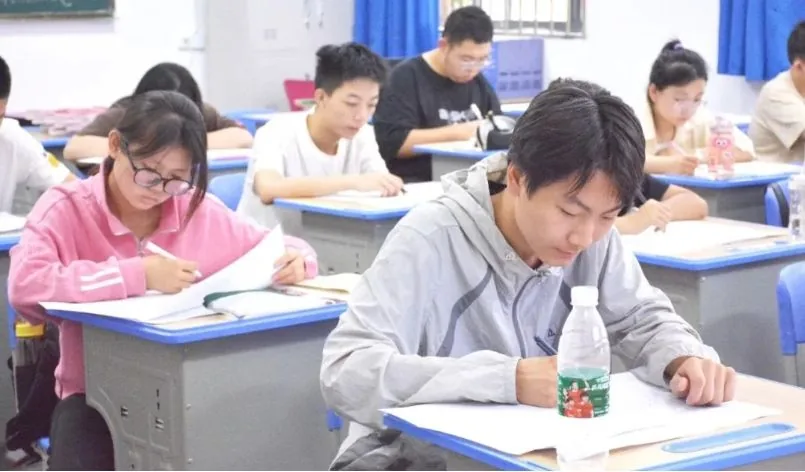 初中毕业生职教高考升学路径指南相关图片