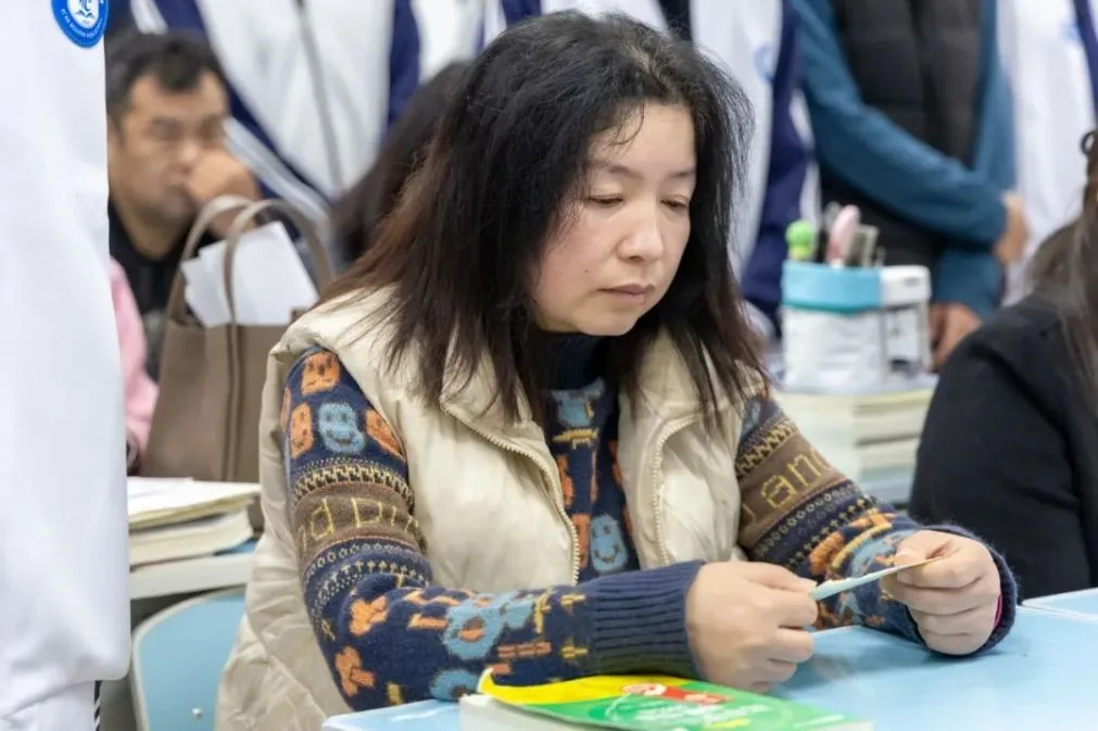 家校共育，见证成长 西安现代艺术（双语）中心“家相关图片