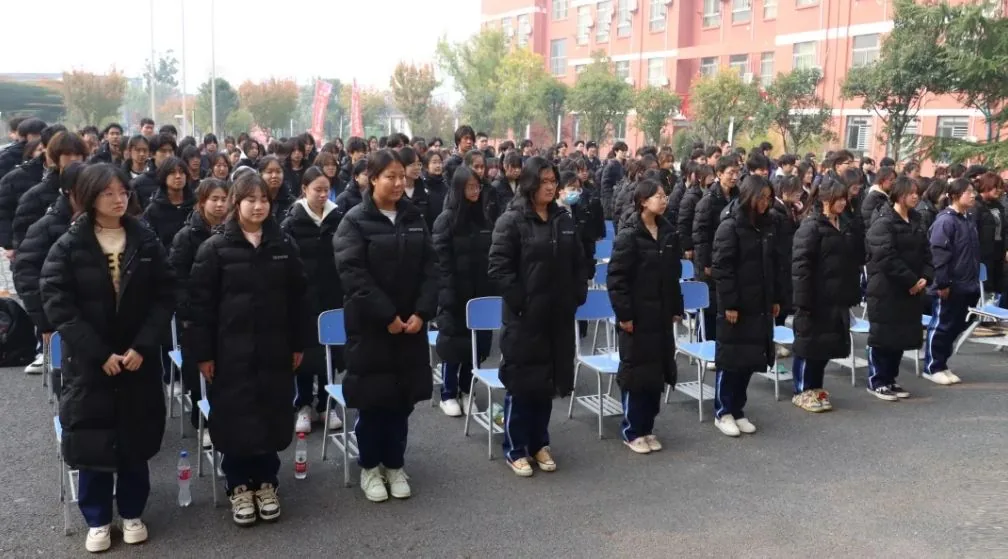 “艺”路生花，联考必胜 西安东方美术综合职业高中相关图片