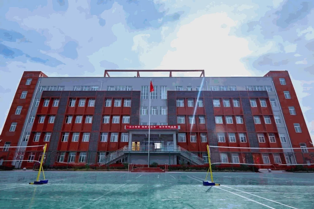 2025年西安医药科技职业学校招生简章相关图片