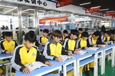 进了职教高考班，请把中考成绩丢掉！这9句话，中专生越早明白越好