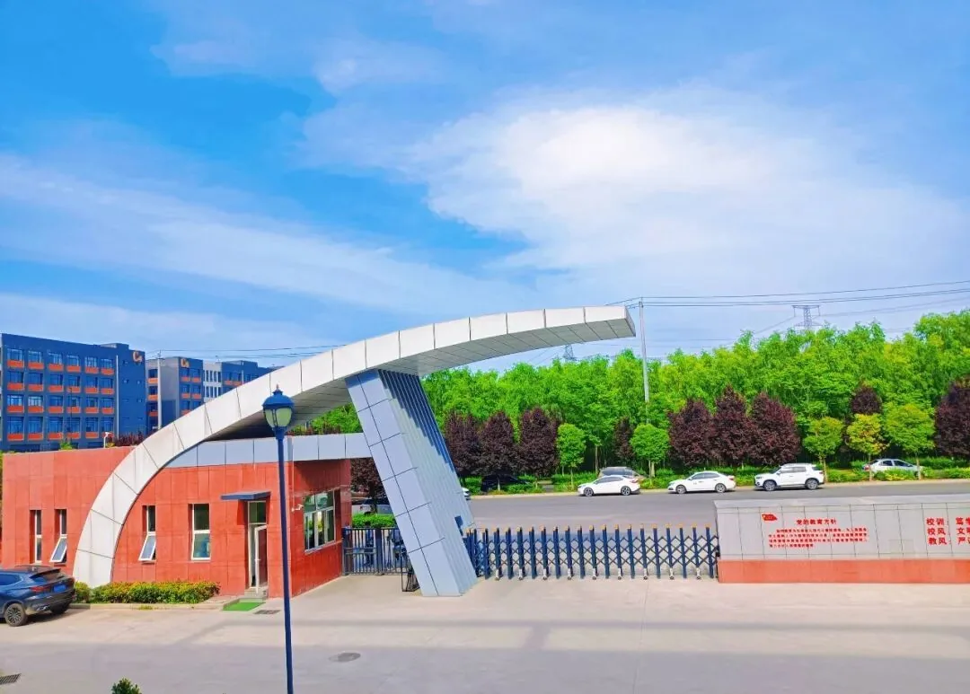 200-400分想学医护理？西安这所中职学校，3+2直通大专，一学期五六千，还有回民餐厅